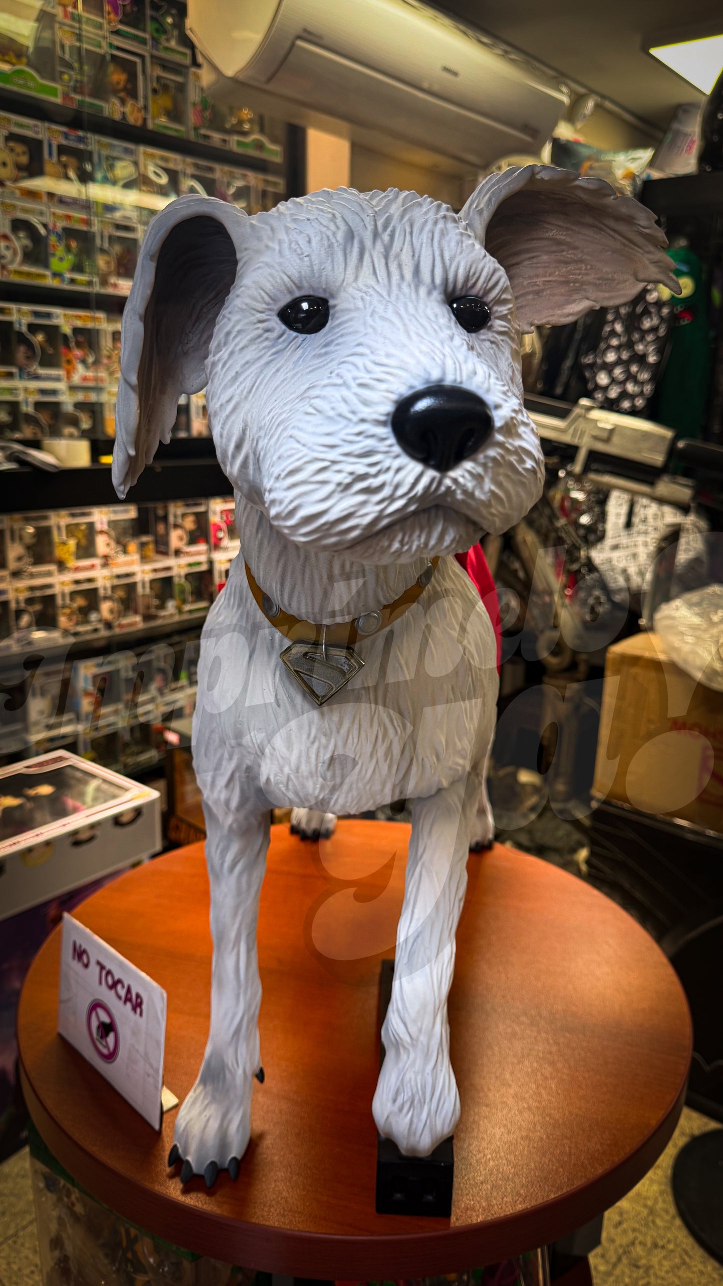 Krypto Estatua Escala 1:1 Impresa en 3D - Superman 2025
